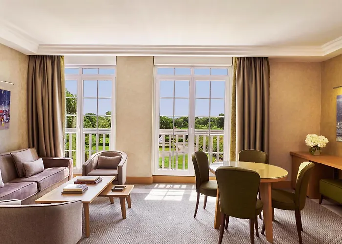 Отель Barriere L'hotel Du Golf Сент-Арну