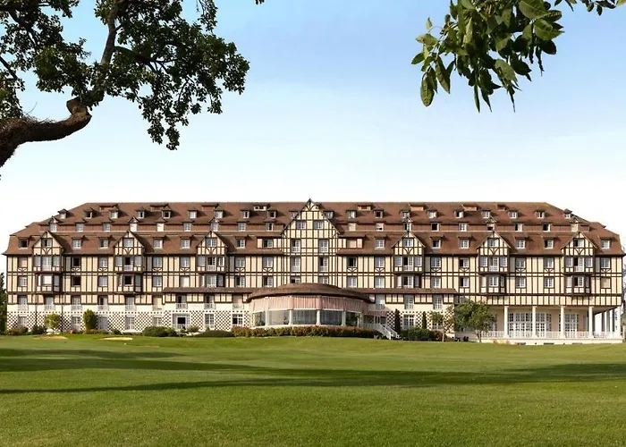Barriere L'hotel Du Golf Отель 4*