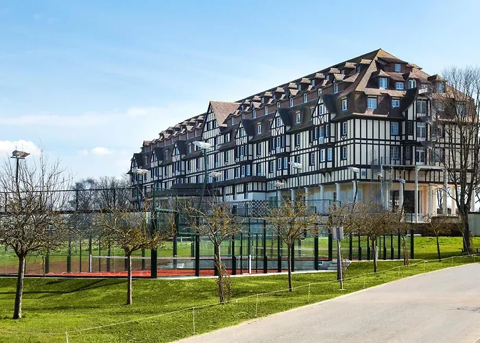 Barriere L'hotel Du Golf Отель 4*